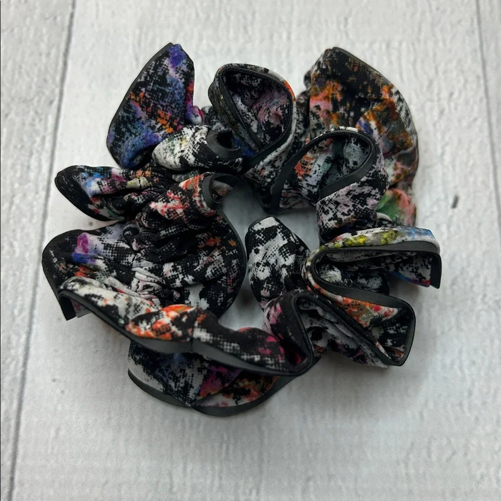 Lululemon Light Locks Scrunchie II Reflective‎ Trim Vitalize Multi Color